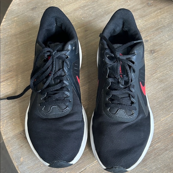 NIKE AIR Downshifter 10 Black & Red Mesh Running Shoe Sneakers Men’s US Size 8.5 - Picture 6 of 16
